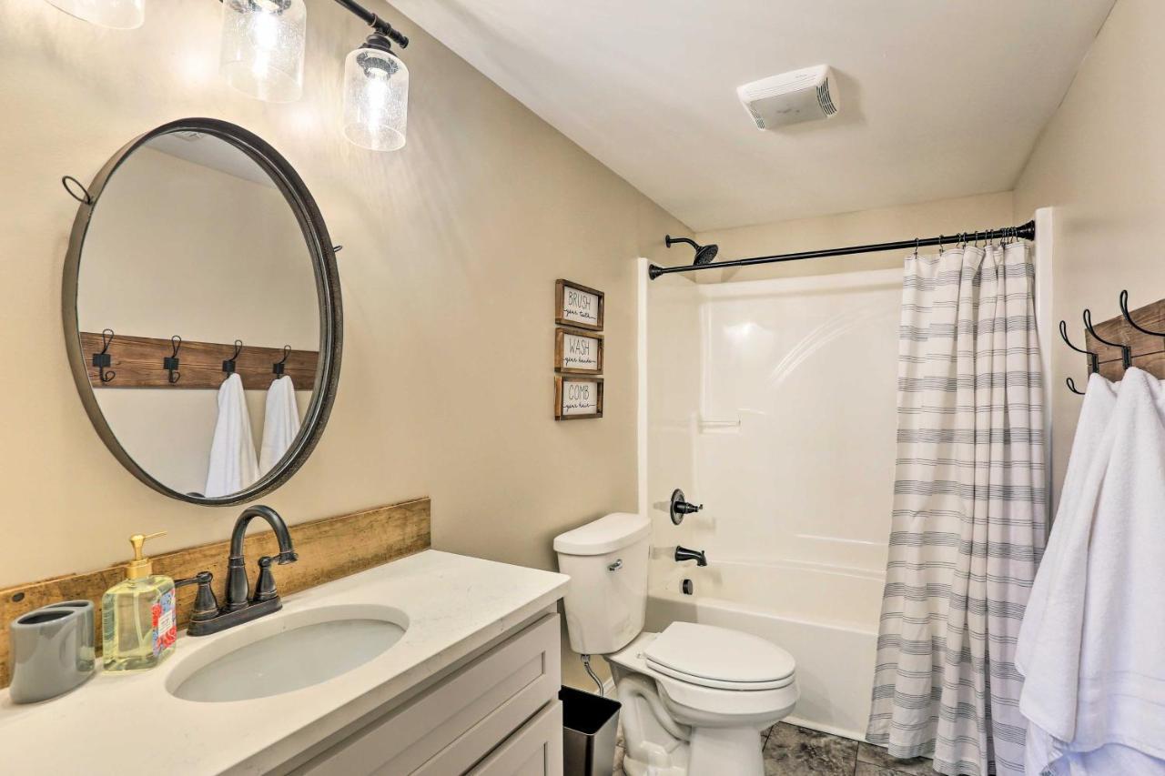 Chic Williamstown Retreat With Pool And Hot Tub! Villa Eksteriør billede