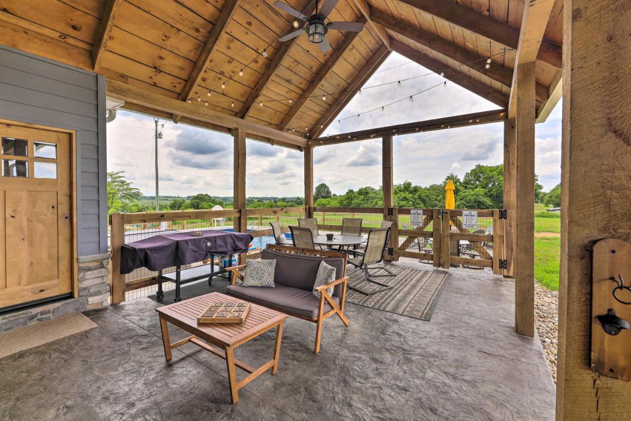 Chic Williamstown Retreat With Pool And Hot Tub! Villa Eksteriør billede